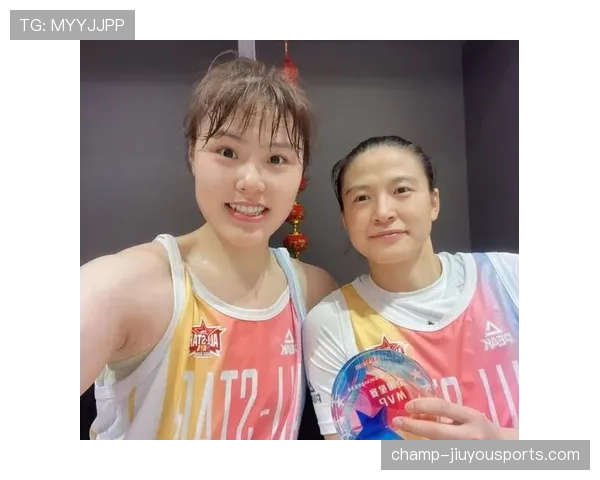 李月汝球场像巨人，逛街像邻家女孩，这种反差也太能打脸了